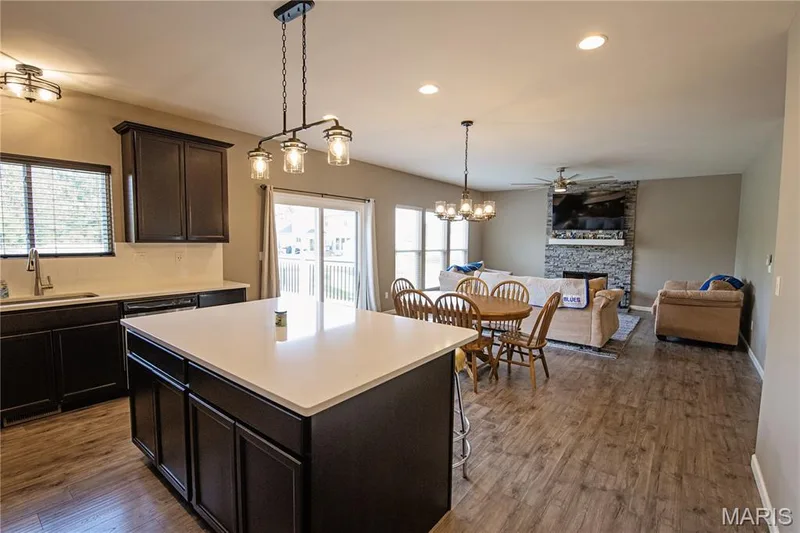 106 Crystal Creek Court, Wentzville, MO 63385 — listing photo 11 of 34