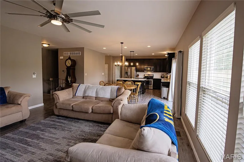 106 Crystal Creek Court, Wentzville, MO 63385 — listing photo 16 of 34