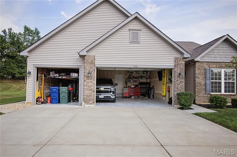 106 Crystal Creek Court, Wentzville, MO 63385 — listing photo 25 of 34