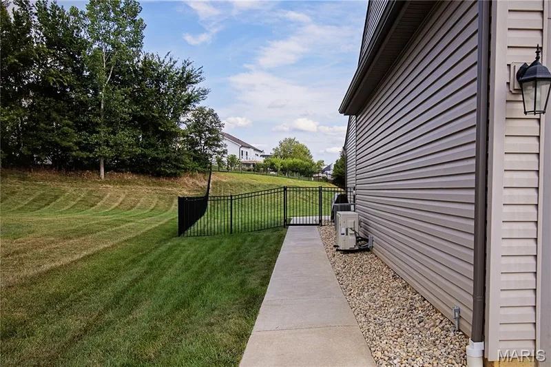 106 Crystal Creek Court, Wentzville, MO 63385 — listing photo 26 of 34