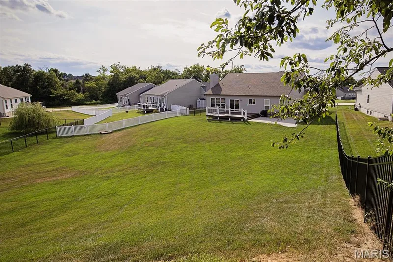 106 Crystal Creek Court, Wentzville, MO 63385 — listing photo 32 of 34