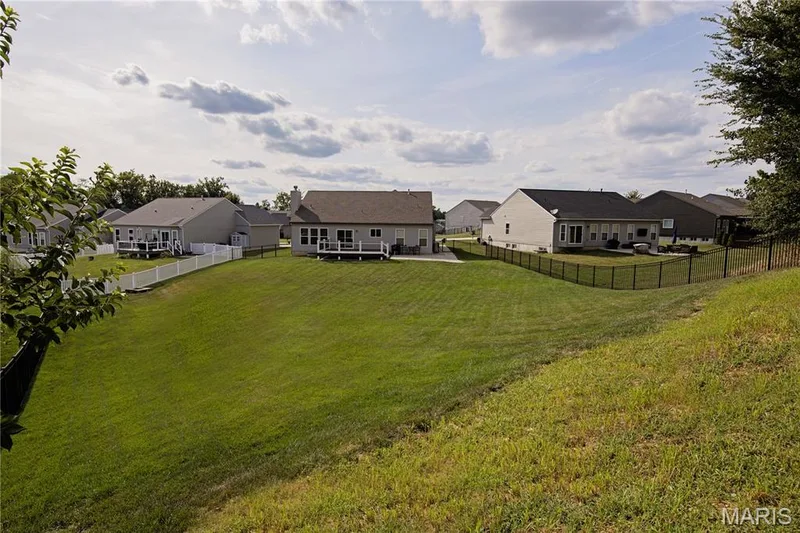 106 Crystal Creek Court, Wentzville, MO 63385 — listing photo 33 of 34