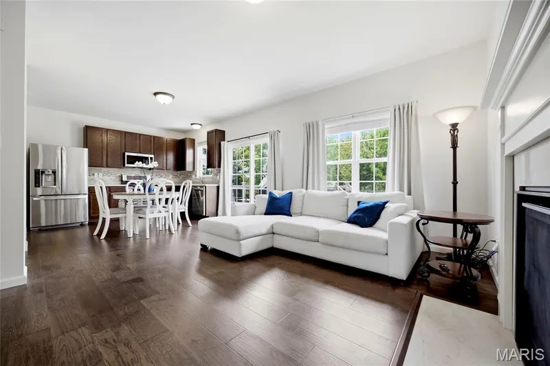 315 Fronterra Court, Cottleville, MO 63376 — listing photo 5 of 42