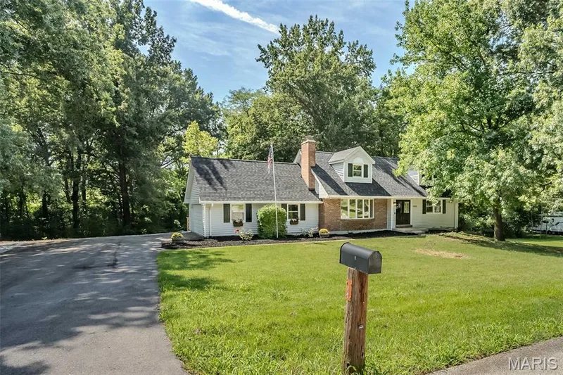 5935 Lafayette Drive, Weldon Spring, MO 63304 — listing photo 3 of 57