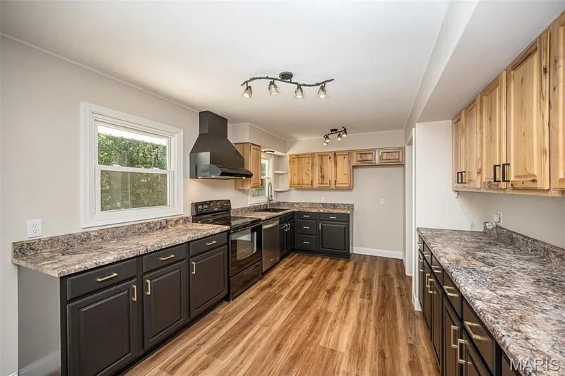 5935 Lafayette Drive, Weldon Spring, MO 63304 — listing photo 16 of 57