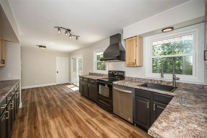 5935 Lafayette Drive, Weldon Spring, MO 63304 — listing photo 18 of 57