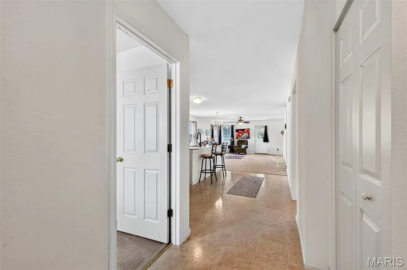 549 Rifle Ridge Drive, Wentzville, MO 63385 — listing photo 3 of 34