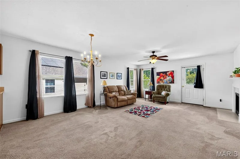 549 Rifle Ridge Drive, Wentzville, MO 63385 — listing photo 6 of 34