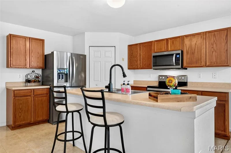 549 Rifle Ridge Drive, Wentzville, MO 63385 — listing photo 13 of 34