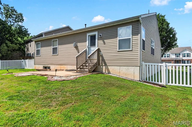 549 Rifle Ridge Drive, Wentzville, MO 63385 — listing photo 26 of 34