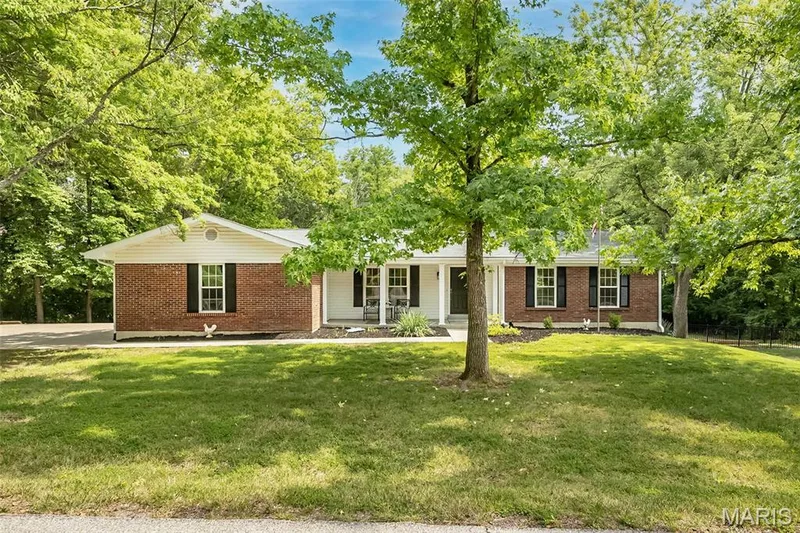 5927 Lafayette Drive, Weldon Spring, MO 63304 — listing photo 2 of 57