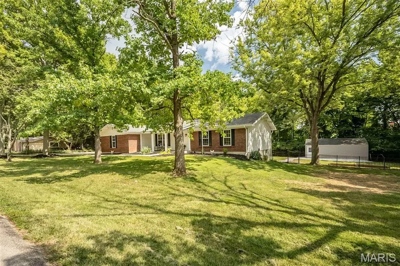 5927 Lafayette Drive, Weldon Spring, MO 63304 — listing photo 4 of 57