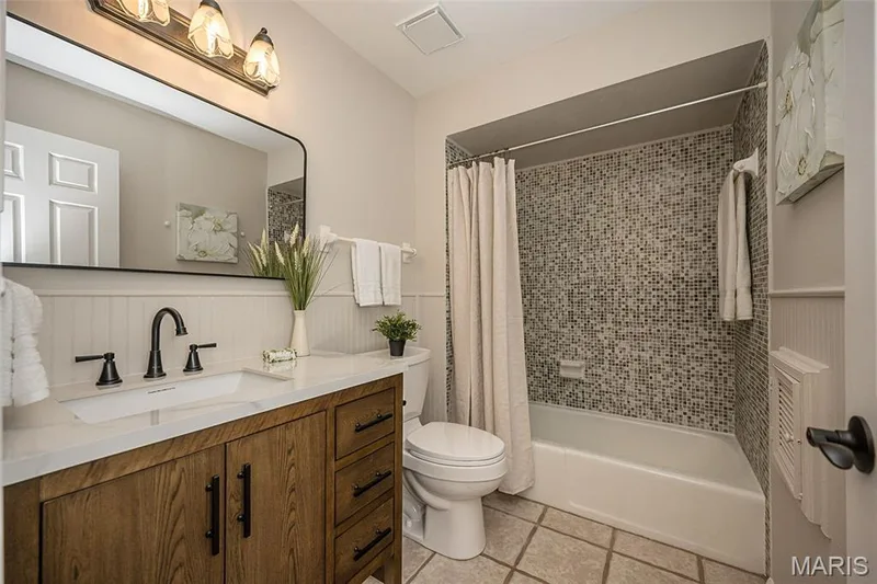 5927 Lafayette Drive, Weldon Spring, MO 63304 — listing photo 13 of 57