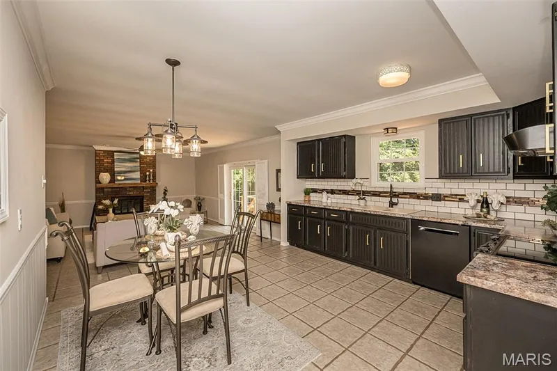 5927 Lafayette Drive, Weldon Spring, MO 63304 — listing photo 14 of 57