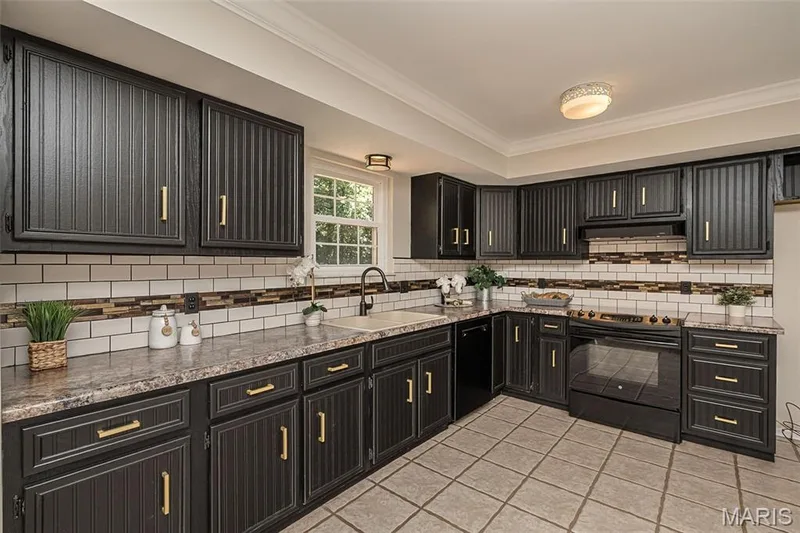 5927 Lafayette Drive, Weldon Spring, MO 63304 — listing photo 18 of 57