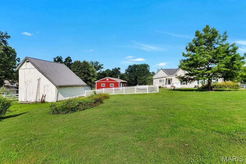 2365 Saint Paul Road, St Paul, MO 63366 — listing photo 17 of 28