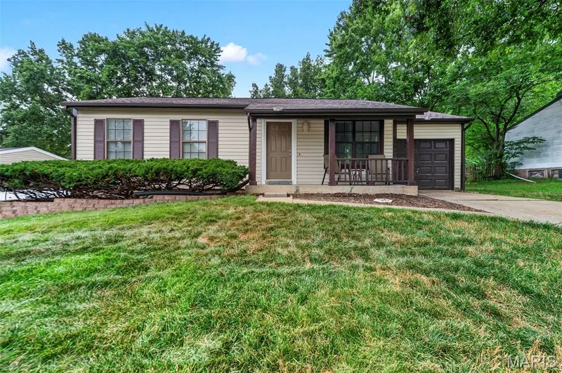 2305 Amarillo Drive, O'Fallon, MO 63368 — listing photo 2 of 27