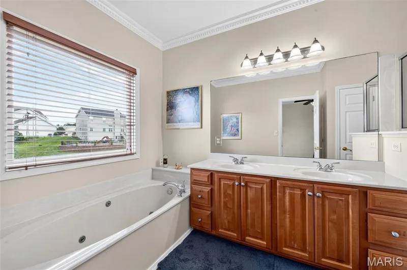 4425 Millcroft Drive, St Charles, MO 63304 — listing photo 17 of 37