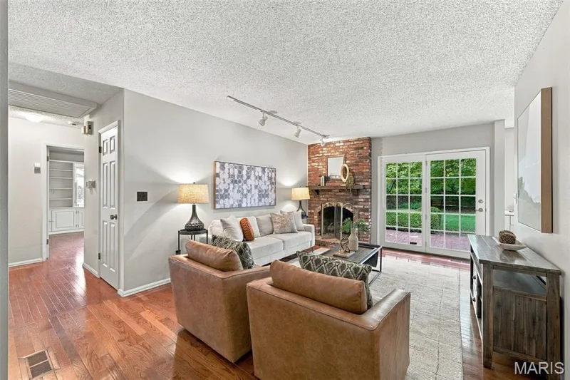 2176 Parasol Drive, Chesterfield, MO 63017 — listing photo 8 of 33