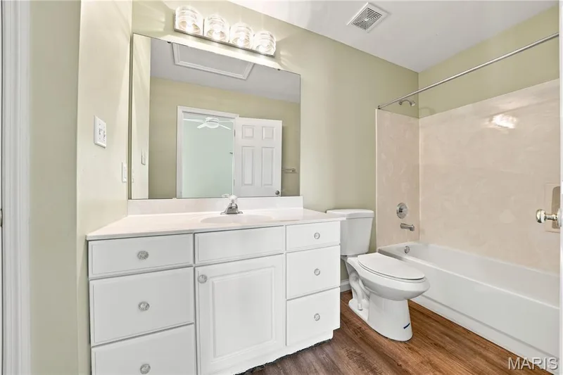 542 Eagles Nest Court, Wildwood, MO 63011 — listing photo 24 of 38