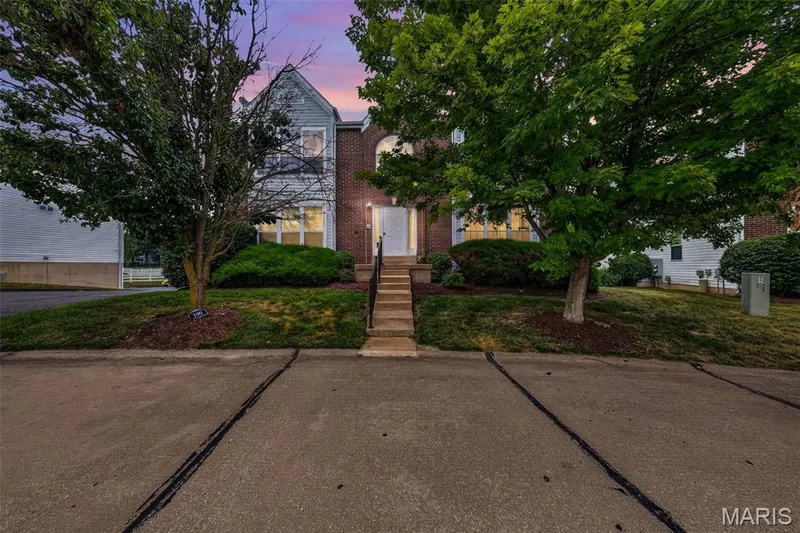 101 Timber Creek Drive, O'Fallon, MO 63368 — listing photo 3 of 60