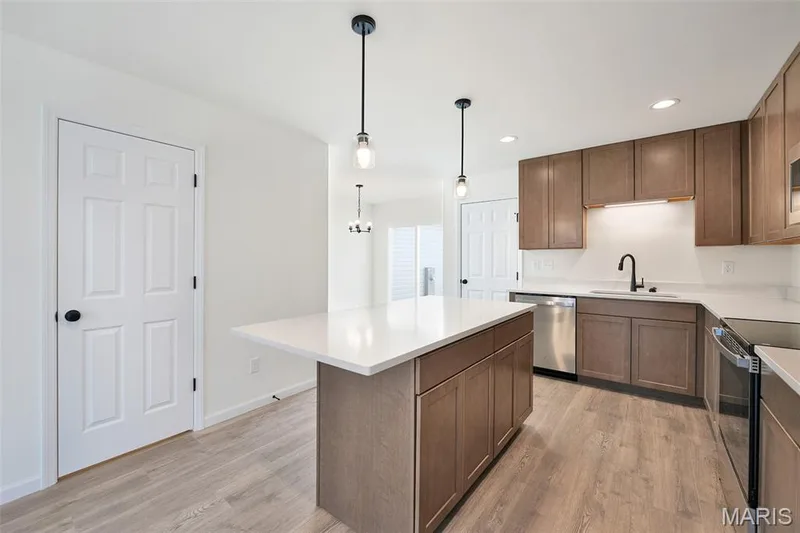 160 Sunset Terrace Drive, O'Fallon, MO 63385 — listing photo 6 of 21