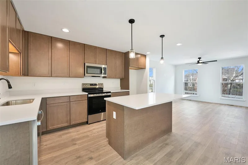 160 Sunset Terrace Drive, O'Fallon, MO 63385 — listing photo 9 of 21