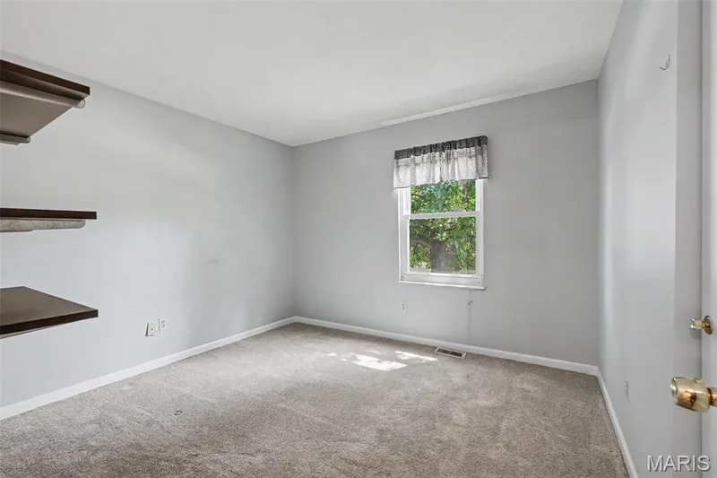 2215 Graystone Drive, St Charles, MO 63303 — listing photo 15 of 34