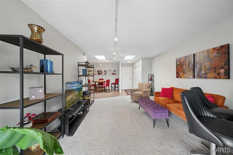 1436 Heritage Landing #310, St Charles, MO 63303 — listing photo 4 of 22