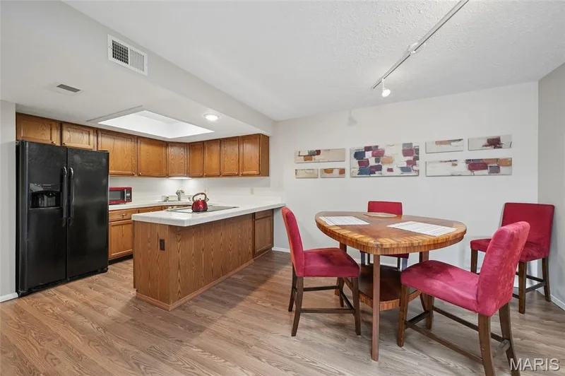 1436 Heritage Landing #310, St Charles, MO 63303 — listing photo 5 of 22