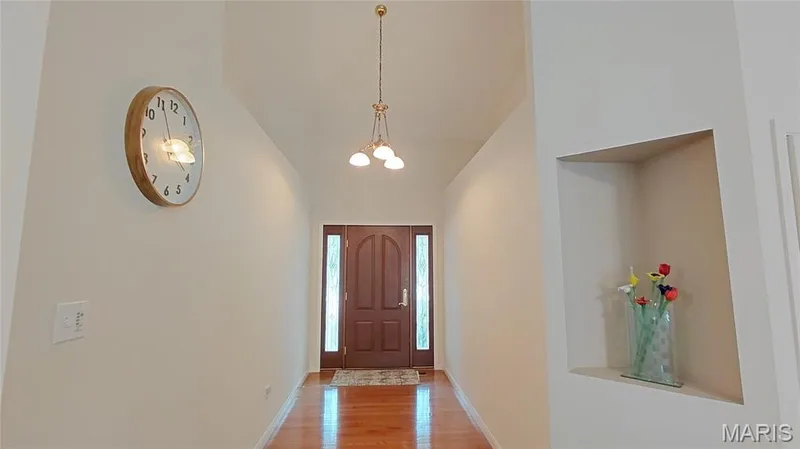 2sty high ceiling — 15234 Brightfield Manor Drive, Chesterfield, MO 63017