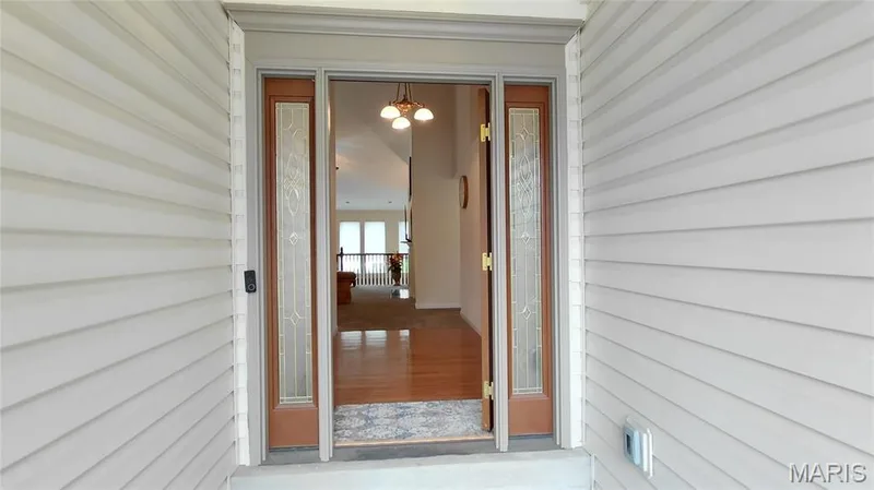 15234 Brightfield Manor Drive, Chesterfield, MO 63017 — listing photo 2 of 34