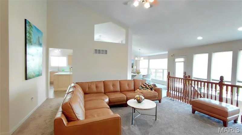 15234 Brightfield Manor Drive, Chesterfield, MO 63017 — listing photo 6 of 34