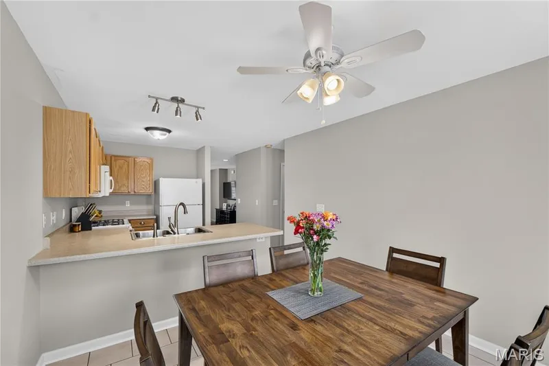 37 Sommer Circle Drive, O'Fallon, MO 63368 — listing photo 8 of 21