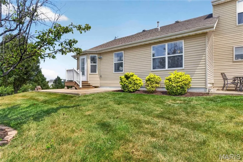 37 Sommer Circle Drive, O'Fallon, MO 63368 — listing photo 18 of 21