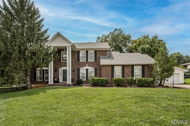 Front — 14 Ludwigs Oak Court, St Charles, MO 63303
