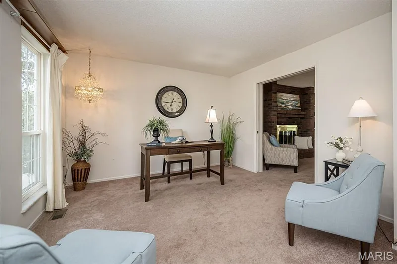 Office — 14 Ludwigs Oak Court, St Charles, MO 63303