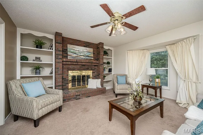 Family Room — 14 Ludwigs Oak Court, St Charles, MO 63303