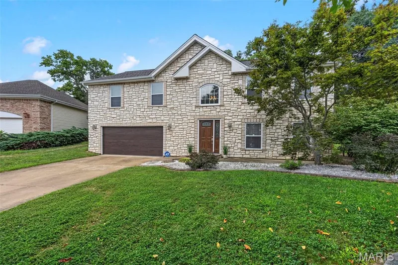 3950 White Rose Lane, St Charles, MO — listing photo 1
