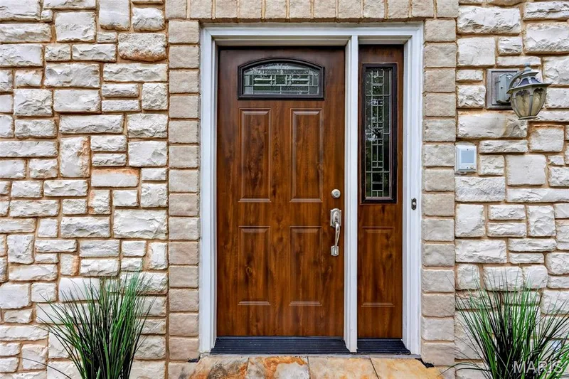 3950 White Rose Lane, St Charles, MO 63304 — listing photo 4 of 38