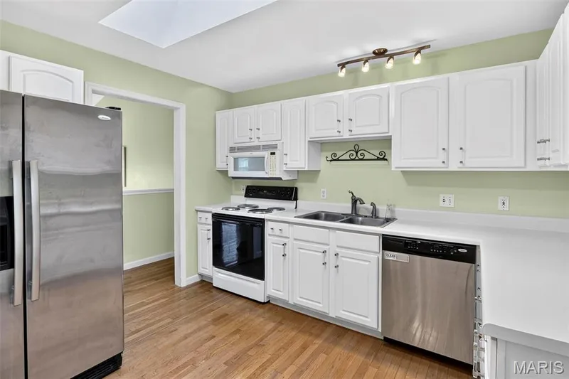 3950 White Rose Lane, St Charles, MO 63304 — listing photo 12 of 38