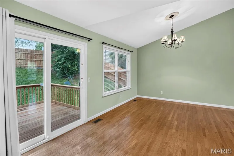 3950 White Rose Lane, St Charles, MO 63304 — listing photo 27 of 38
