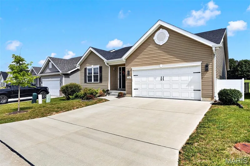 134 Liberty Valley Drive, Foristell, MO 63348 — listing photo 3 of 36