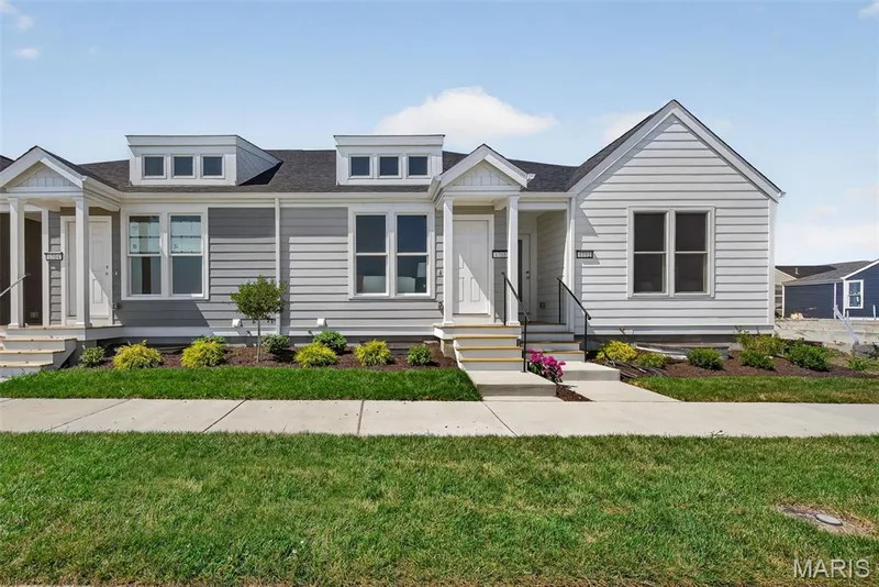 1708 Dyess Street, St Charles, MO 63301 — listing photo 2 of 40