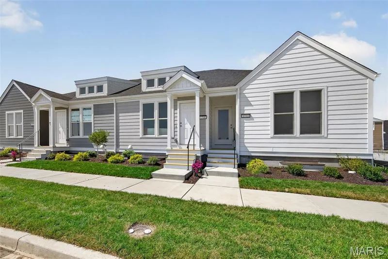 1708 Dyess Street, St Charles, MO 63301 — listing photo 3 of 40