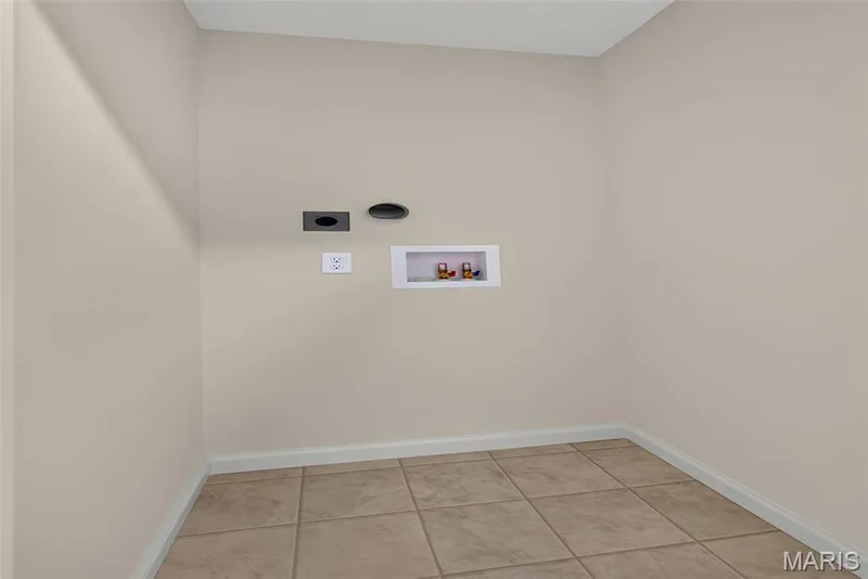 1708 Dyess Street, St Charles, MO 63301 — listing photo 24 of 40
