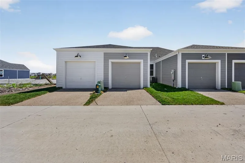 1708 Dyess Street, St Charles, MO 63301 — listing photo 37 of 40