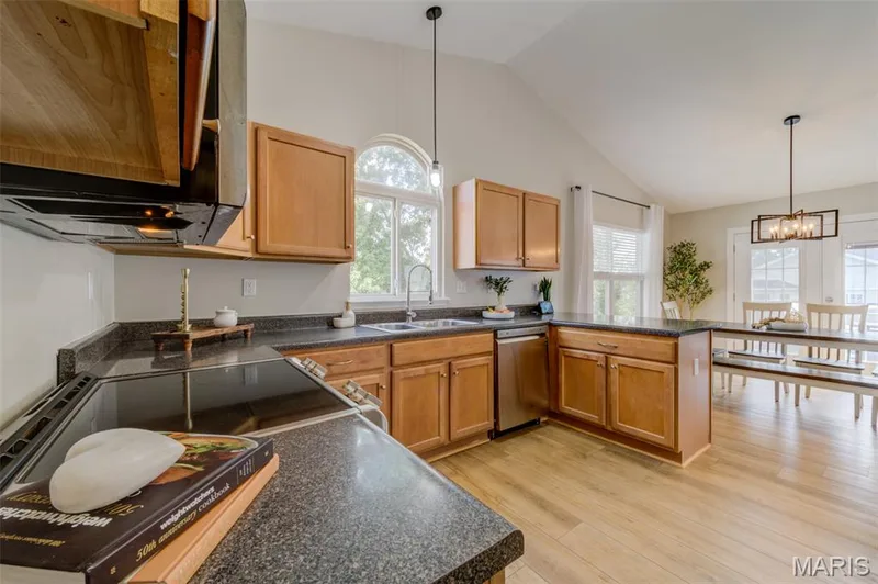 Kitchen — 109 Emerald Isle Lane, Wentzville, MO 63385