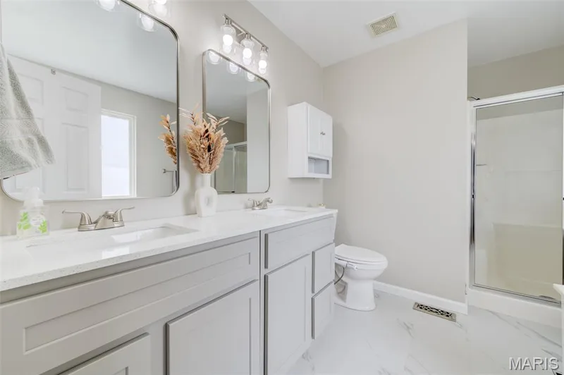 Dual vanity — 109 Emerald Isle Lane, Wentzville, MO 63385