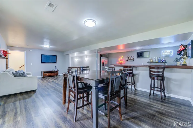 Entertaining space — 109 Emerald Isle Lane, Wentzville, MO 63385